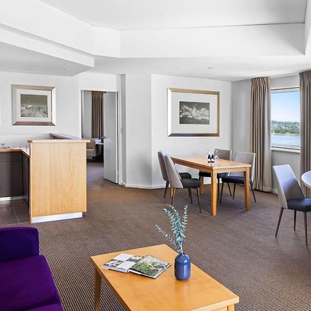 Novotel Perth Langley Eksteriør billede