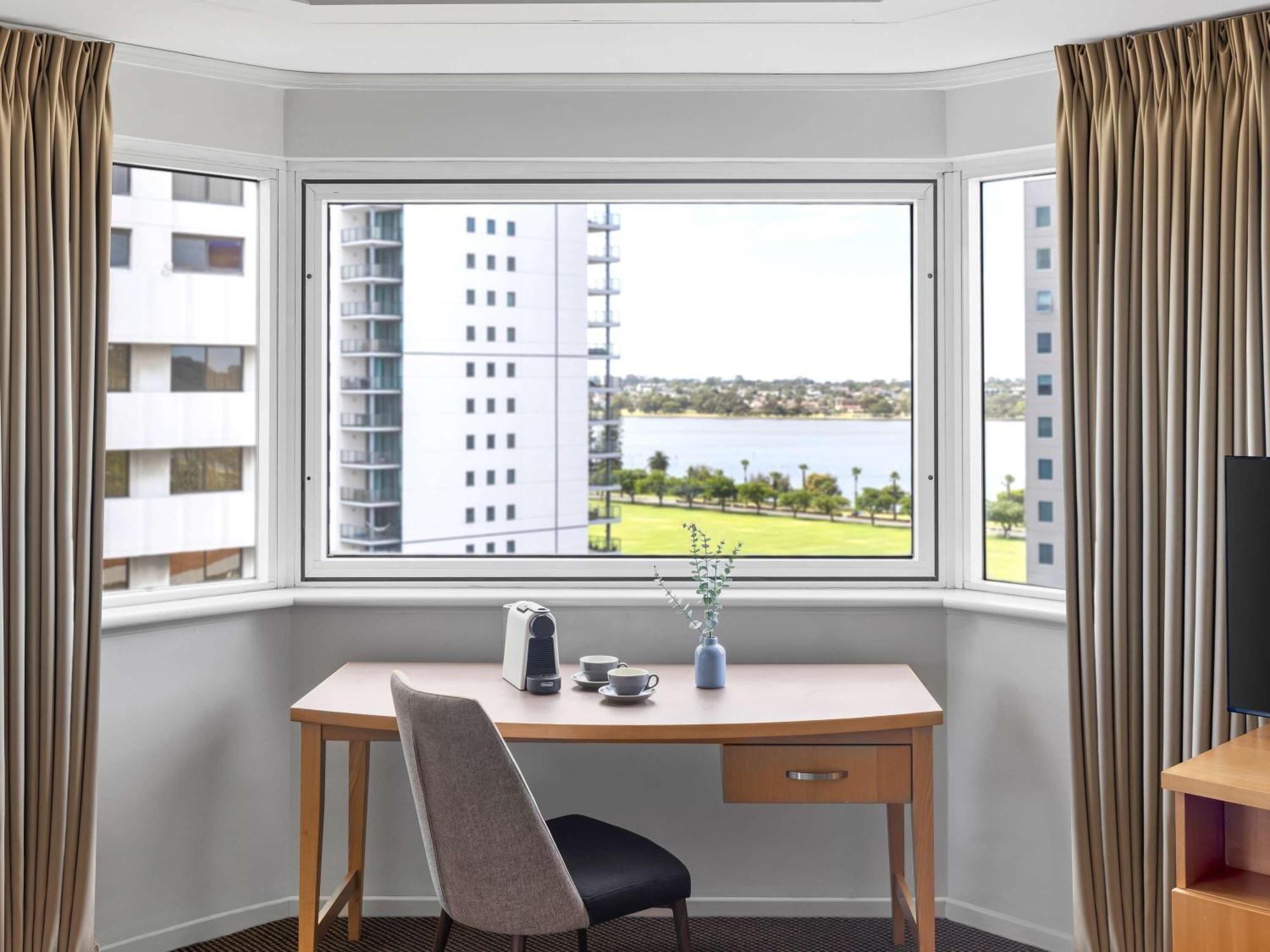 Novotel Perth Langley Eksteriør billede