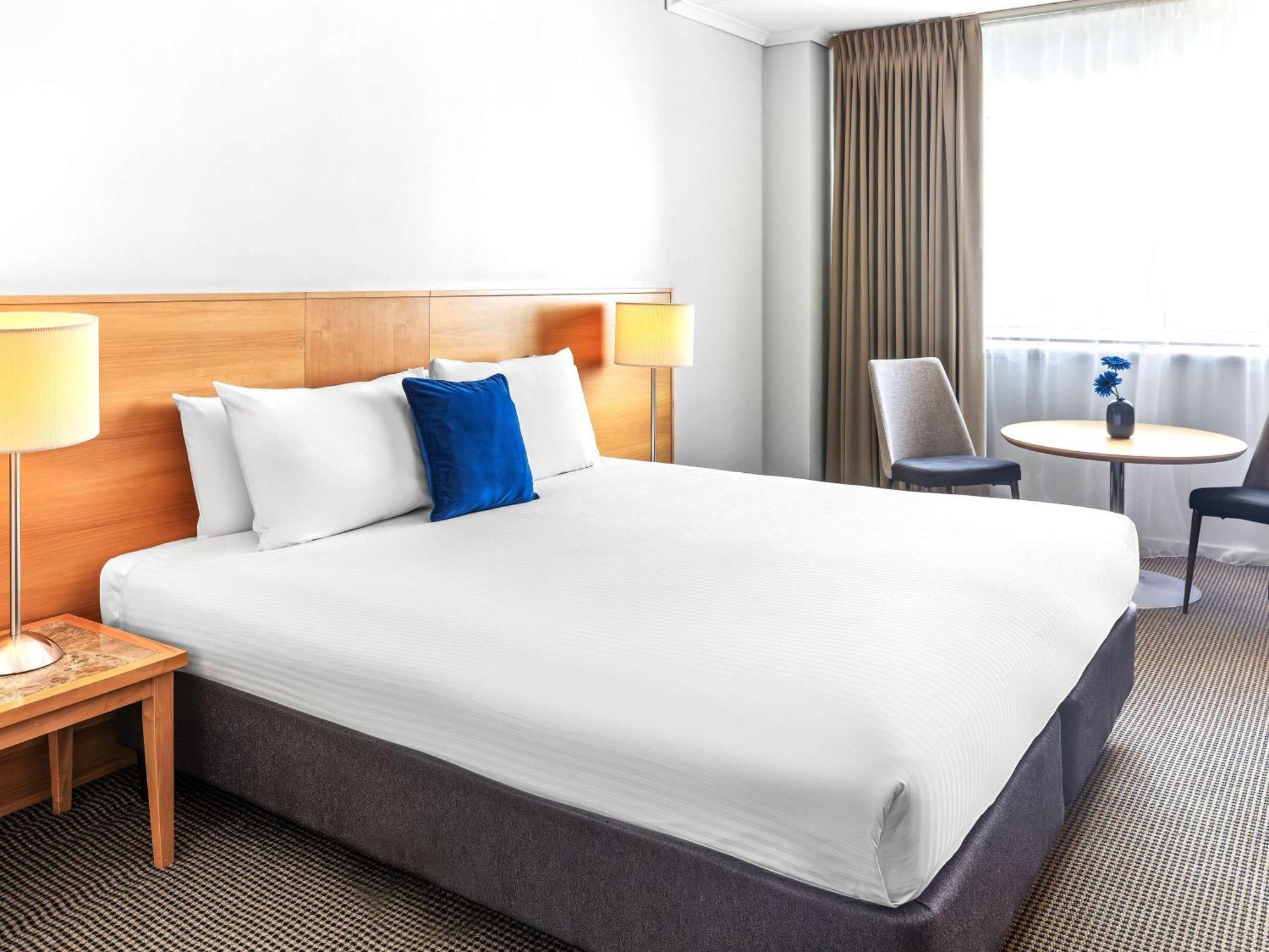Novotel Perth Langley Eksteriør billede